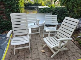 4 Gartenstühle gratis abzugeben