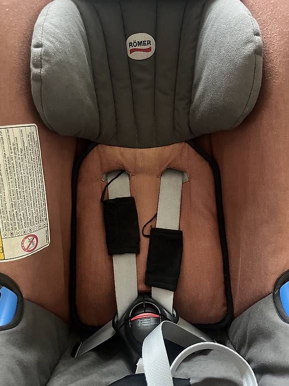 Seggiolini per auto: Römer Babysafe Autositz – Usato da Affeltrangen venduto da ani_rc9d 2