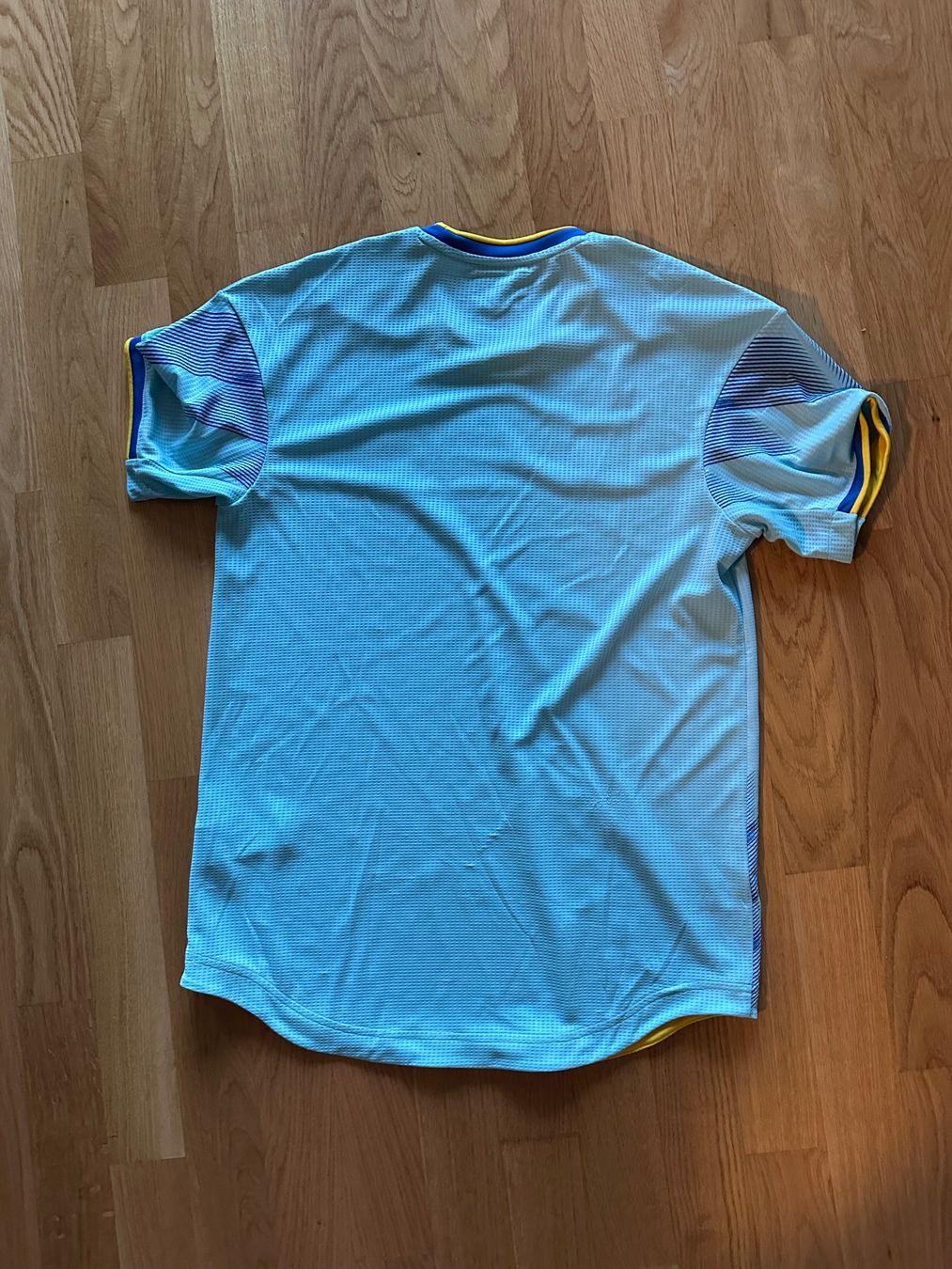 Adidas Canottiere & Pantaloni: Boca Juniors, Grösse M – Usato da Luzern venduto da Toebew 1