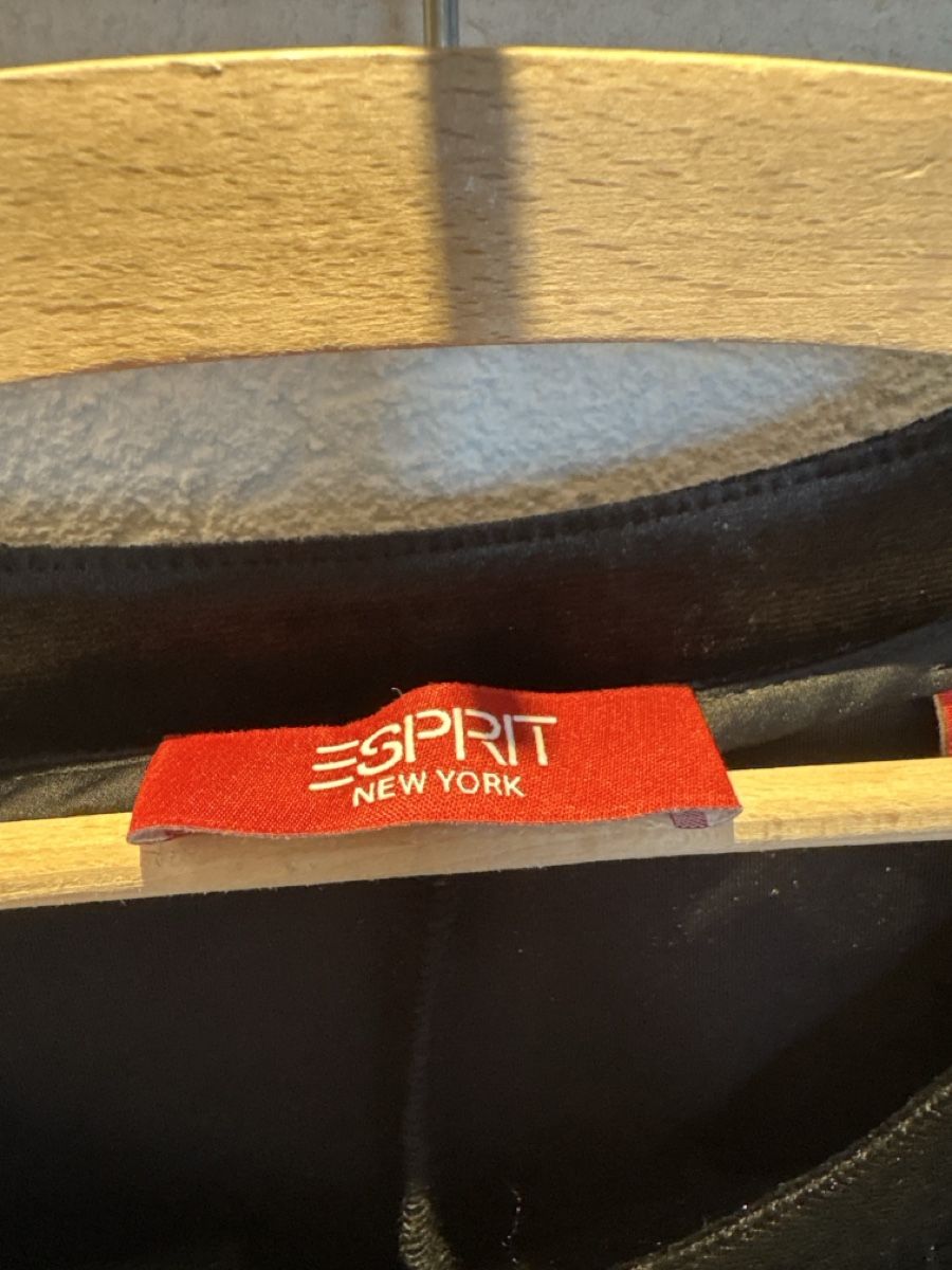 Esprit Vestiti: Robe esprit, style velours – Nuovo e nell'imballaggio originale da Riddes venduto da nati48 1