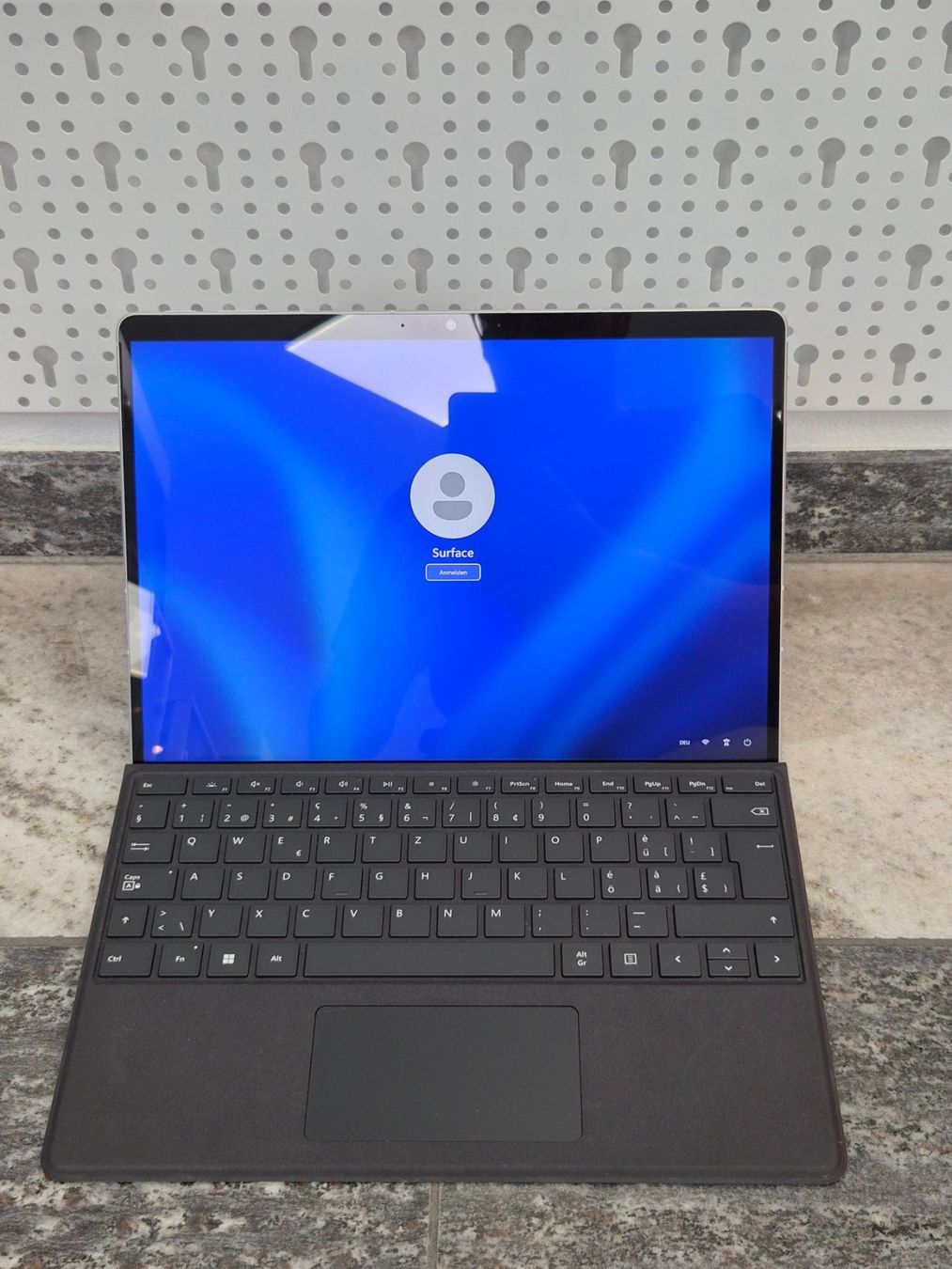 Microsoft Notebook: Microsoft Surface Pro 9 | SQ3, 16GB, 512GB | CELLULAR – Usato da Zürich venduto da Miscellaneous_