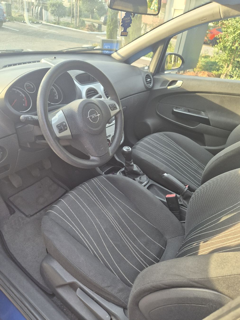 Opel Autos: Opel Corsa 1.2 16V – Gebraucht aus Frauenfeld von kar_ryv9 8