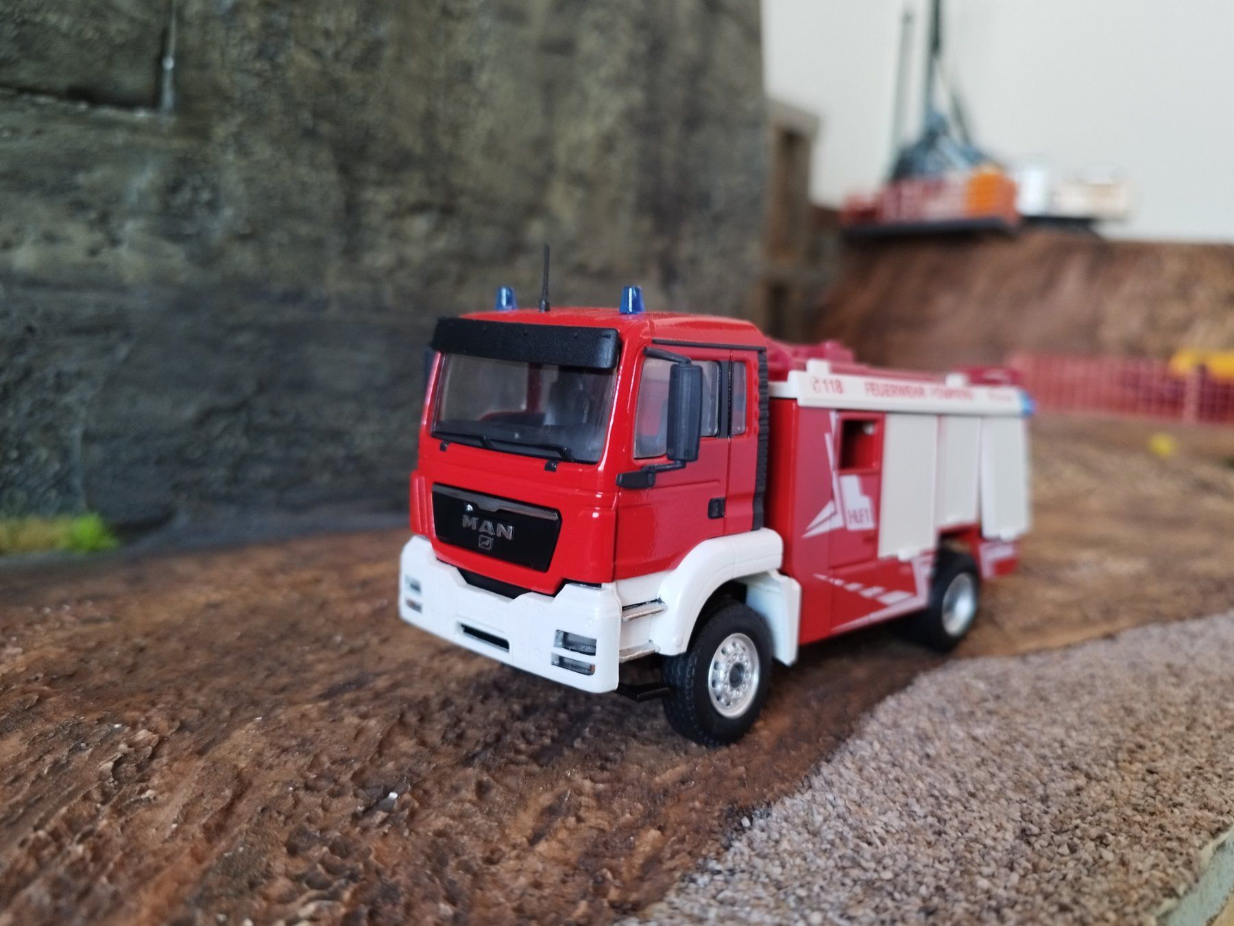 Conrad Modellbausätze & Standmodelle: Man Pompier – Neu (gemäss Beschreibung) aus Moutier von tomu79