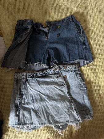 2 Jeans-Röcke Denim Kurzgrösse 36 Damen guter Zustand