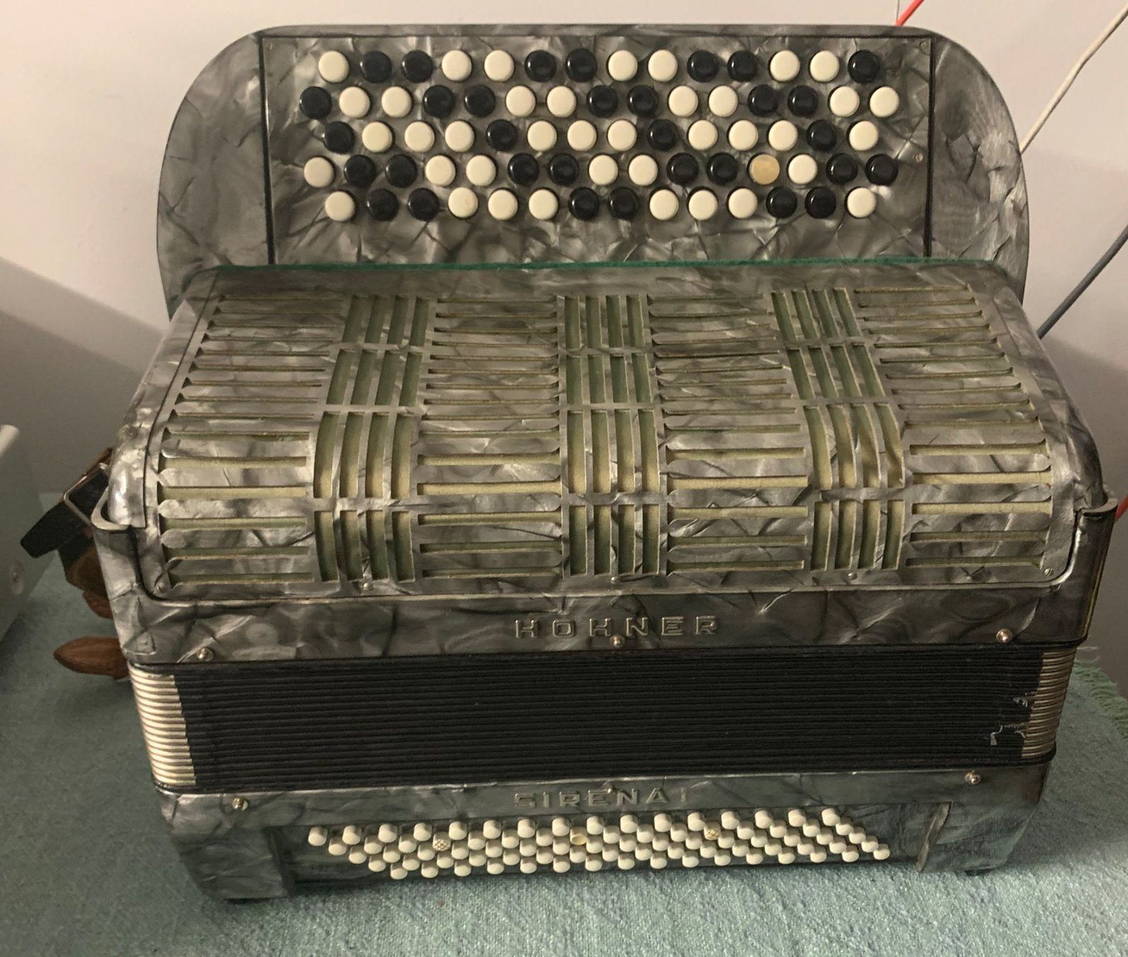 Hohner Strumenti musicali: Akkordeon Hohner Sirena l – Usato da Roggliswil venduto da wipix