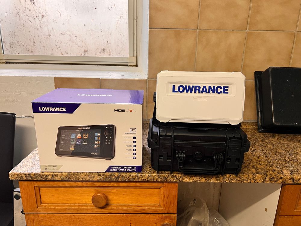Echolot Lowrance HDS-Live 9 mit zubehör | Kaufen auf Ricardo