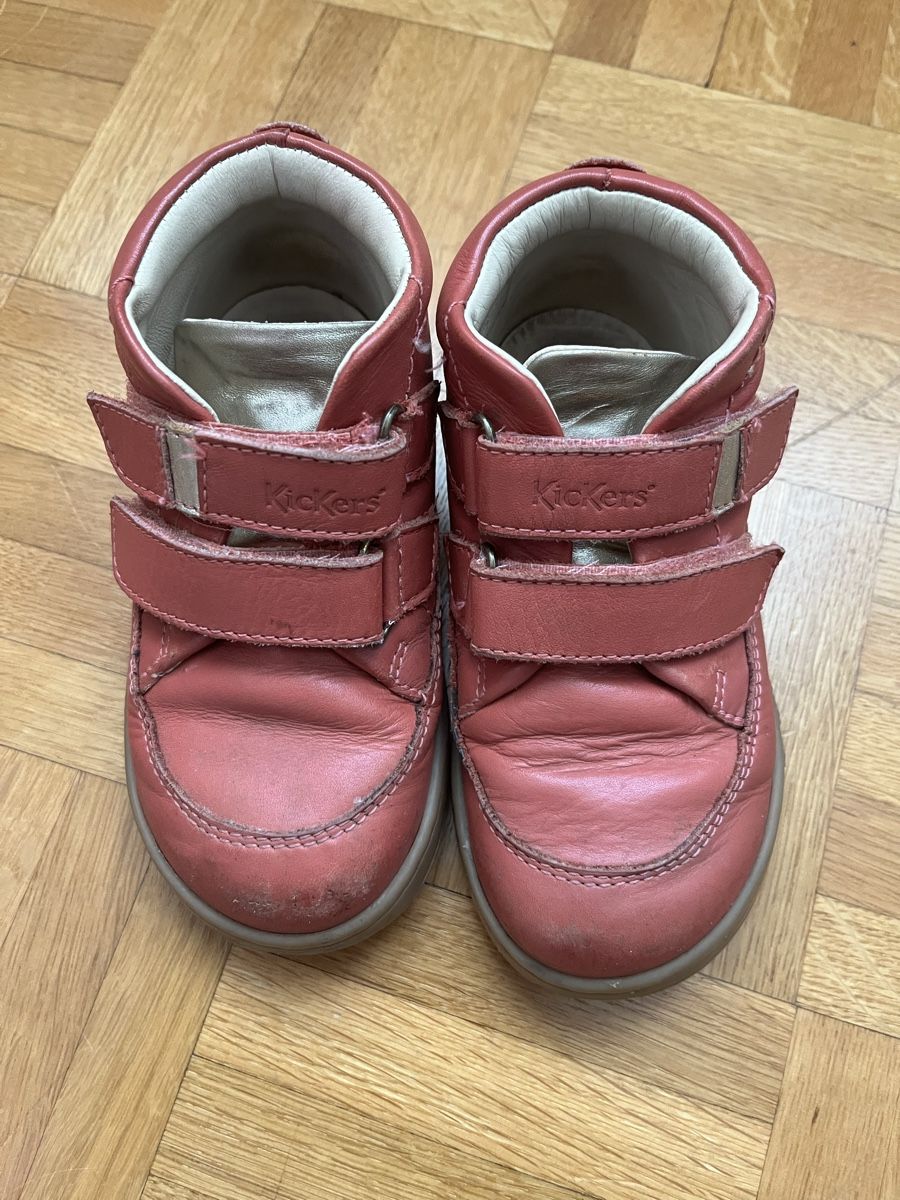 Scarpe per ragazze: Kickers shoes, size 25, leather – Usato da Villette (Lavaux) venduto da eva_l6gw