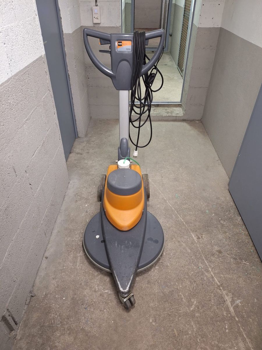 Altro per la casa: Mono brosse – Usato da Petit-Lancy venduto da Didine015 1