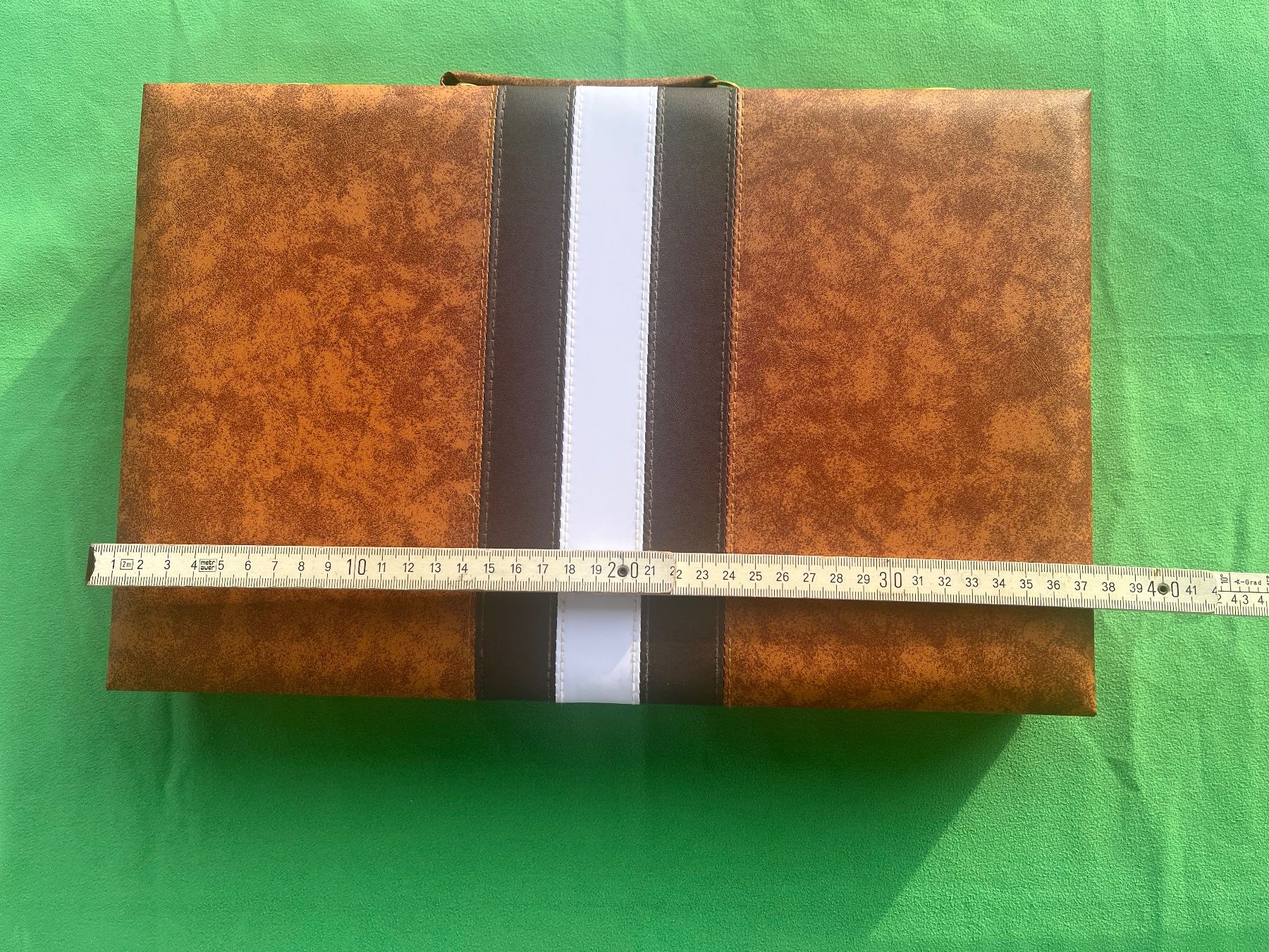 Giochi: Backgammon, klassisch, hochqual.Kunstleder, 49x39cm – Nuovo e nell'imballaggio originale da Neuenkirch venduto da zwimpferspiel 4