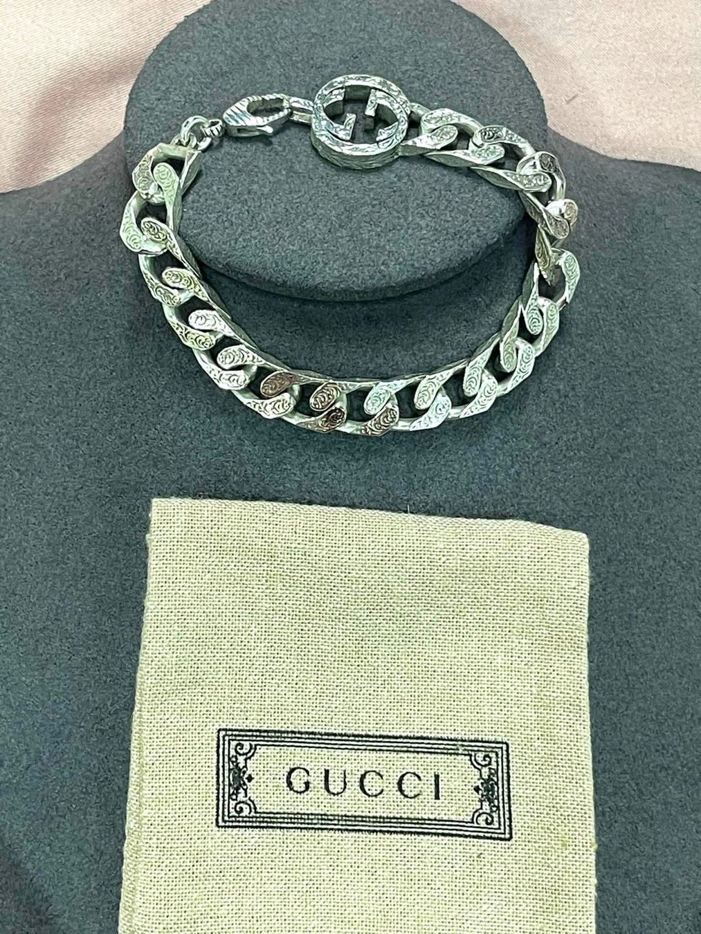 Gucci Bracciali & Braccialetti: Bracelet Gucci Interlocking en argent bon état – Nuovo (secondo la descrizione) da Chavannes-Renens venduto da leh_8jcz