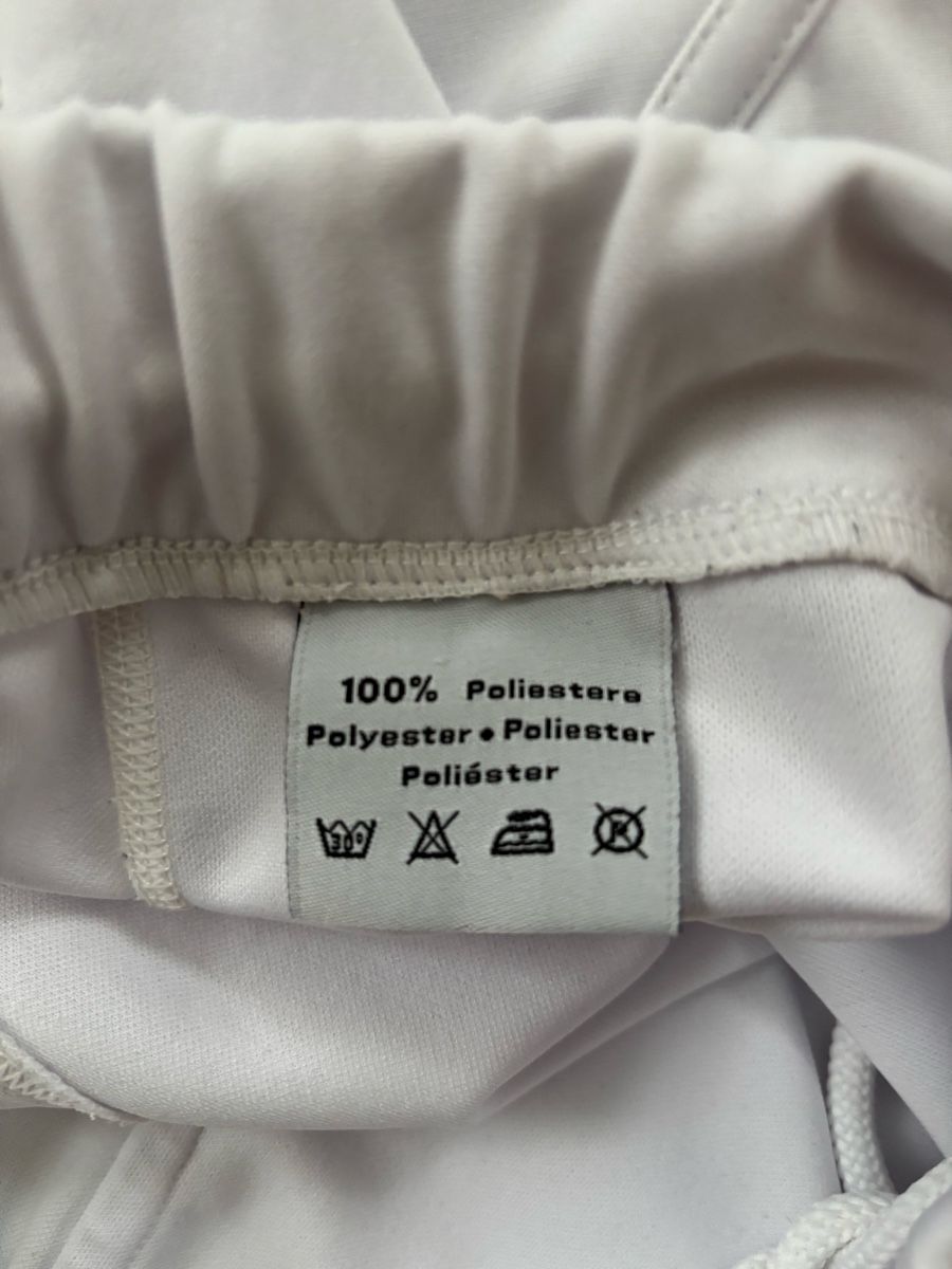 Pantaloni: Pantaloncini per lo sport  – Nuovo (secondo la descrizione) da Schwyz venduto da Francesca54 4