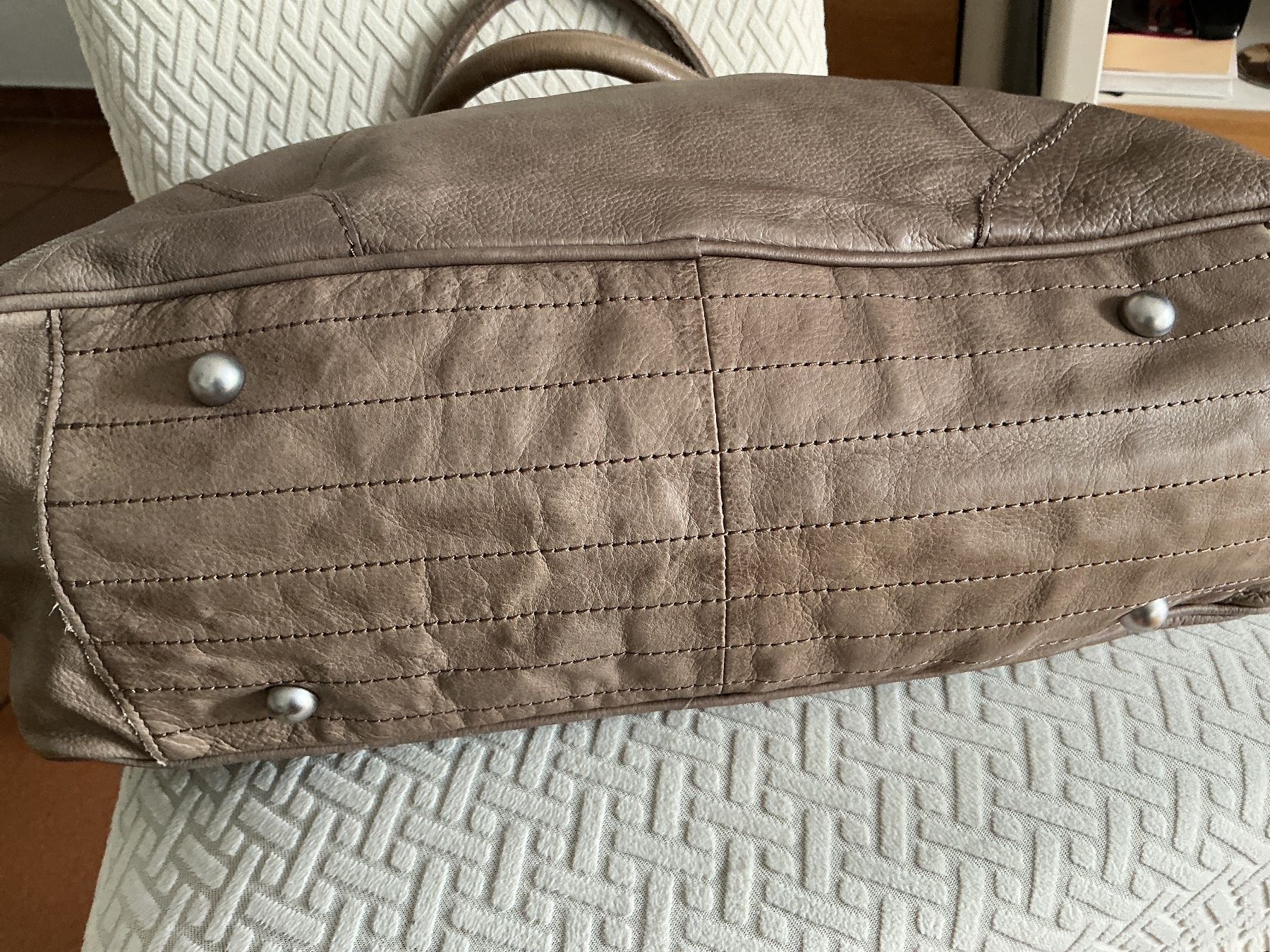 Liebeskind Taschen für Damen: Liebeskind grosse  Tasche Leder beige – Gebraucht aus Wettingen von Andres54 3