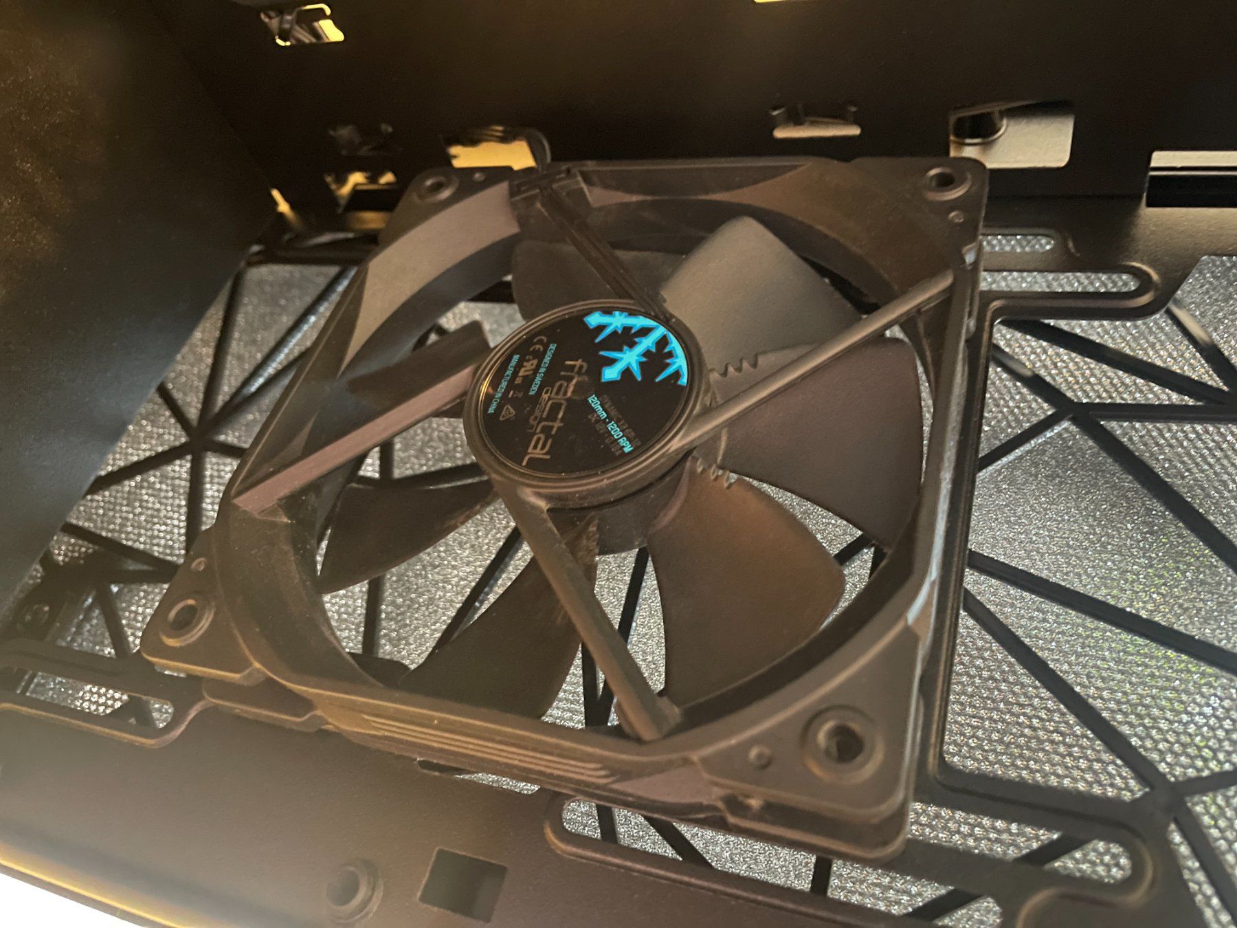 Fractal Boîtiers: Fractal Design Meshify C (Filter fehlt) – D'occasion à Bern par gru3msch3l3r 8