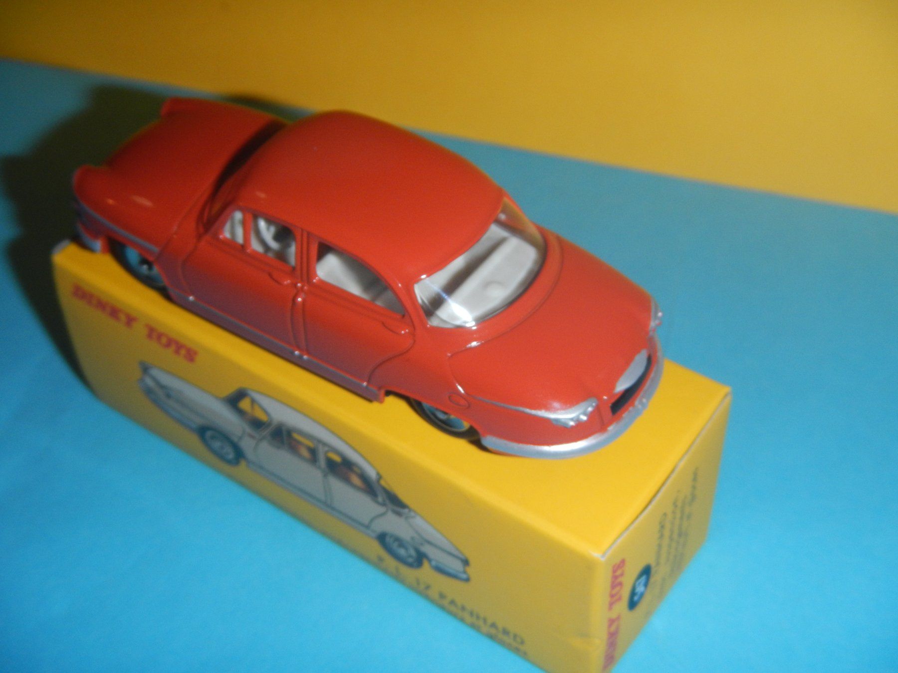 Dinky Toys Modellini d'auto: Panhard PL 17 Dinky Atlas 1:43 – Nuovo (secondo la descrizione) da Domdidier venduto da Bimbo57 1