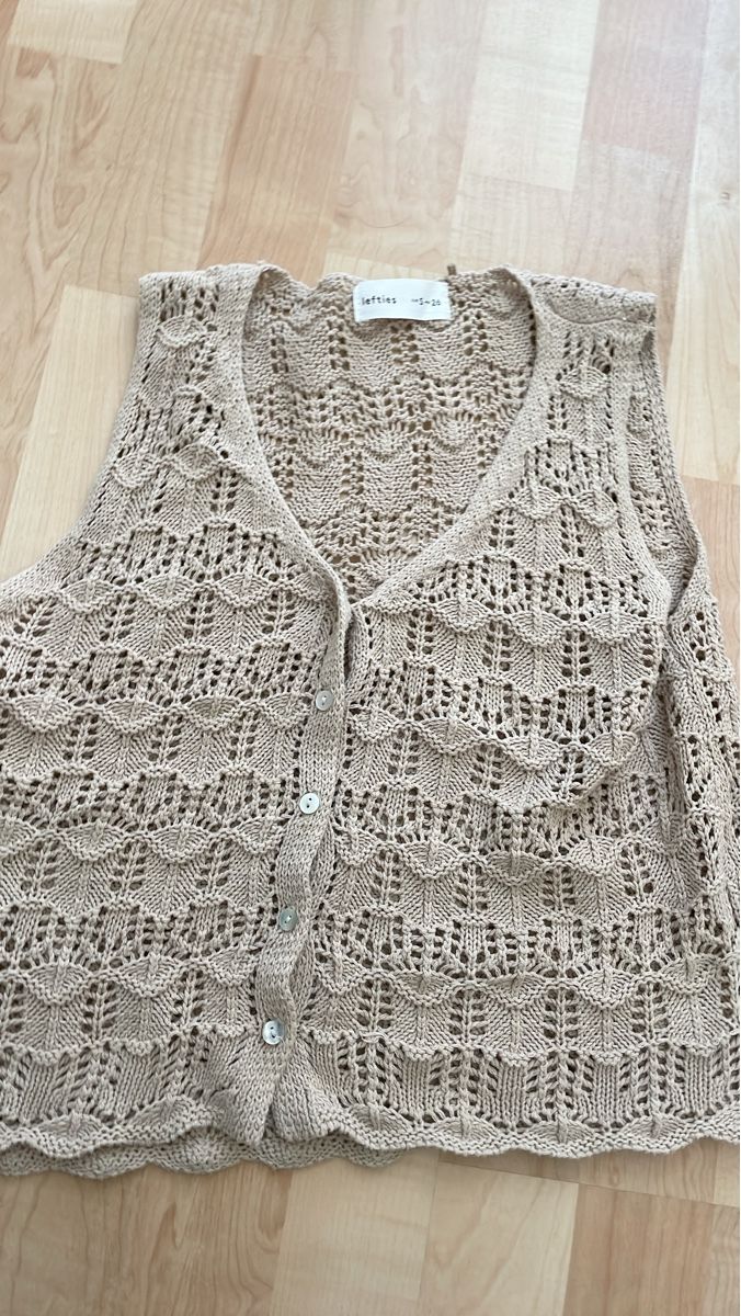 Giacche: Strickjacke Lefties beige Lochmuster gebraucht – Nuovo (secondo la descrizione) da Rickenbach SZ venduto da Sunneundmeer