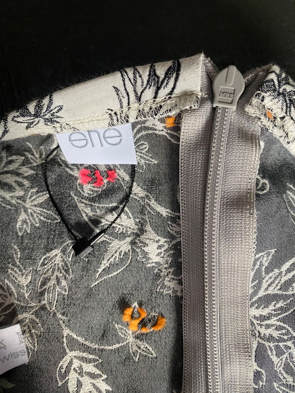 Röcke: Jupe lit Blumen von ene – Gebraucht aus Chur von simhofstr 3