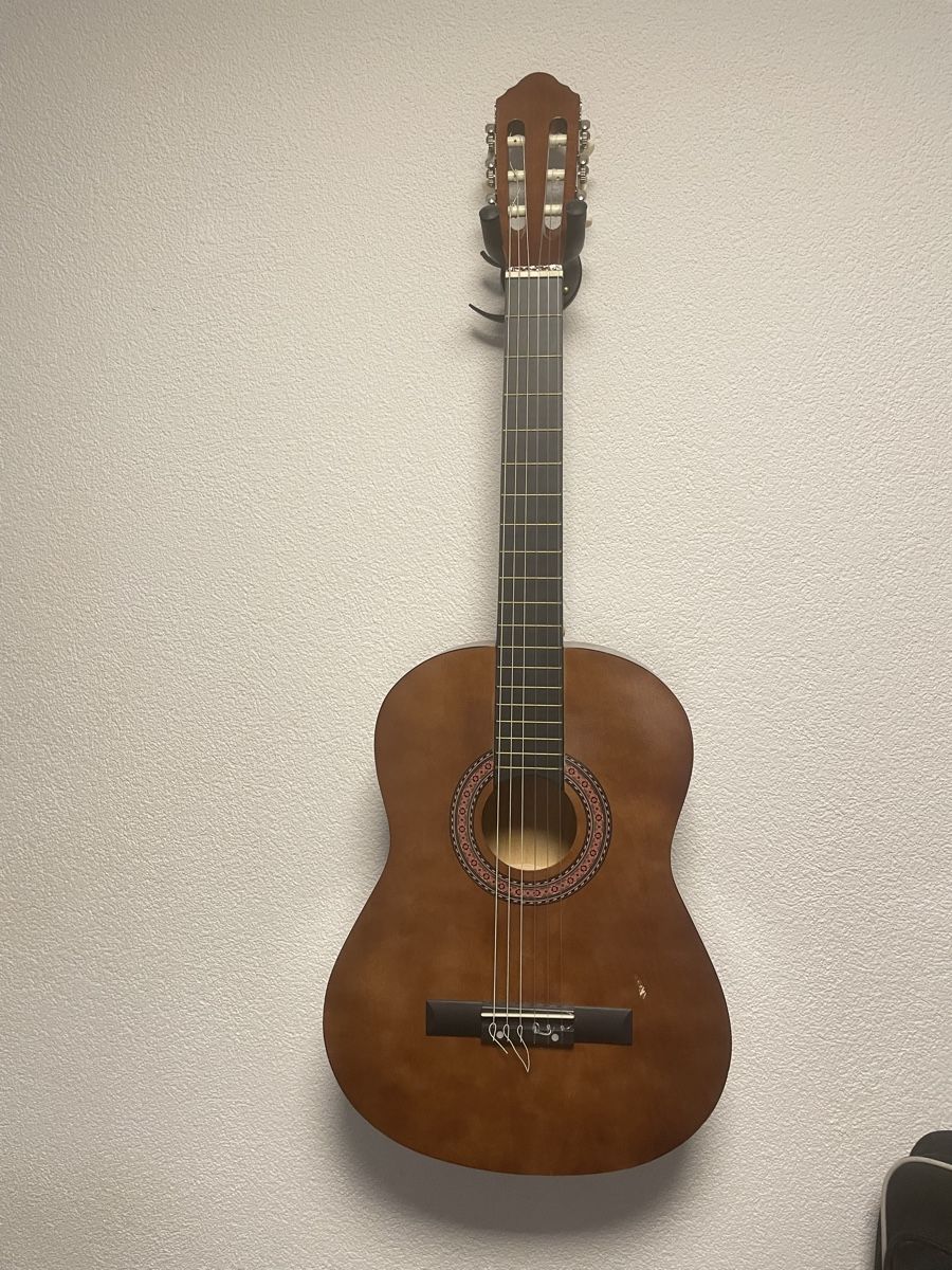Musikinstrumente: Gitarre  – Gebraucht aus Trimbach von ViktoriaCzene