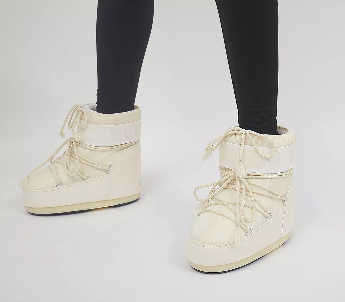 Moon Boot Herrenschuhe: Moon Boot Classic low 2 – Neu (gemäss Beschreibung) aus Zürich von sas_5f2h 3