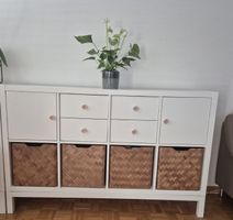 Meuble de rangement blanc avec 4 paniers et tiroirs