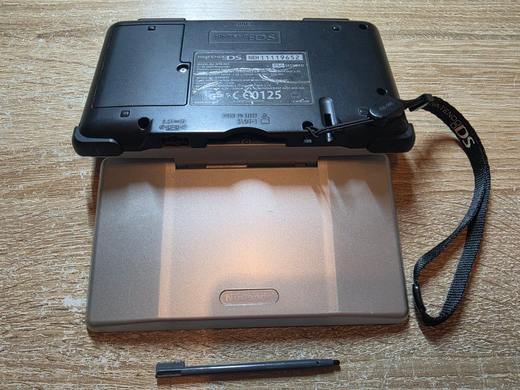 Nintendo Console: Nintendo DS in grau – Usato da Sempach venduto da Knuckles17 4