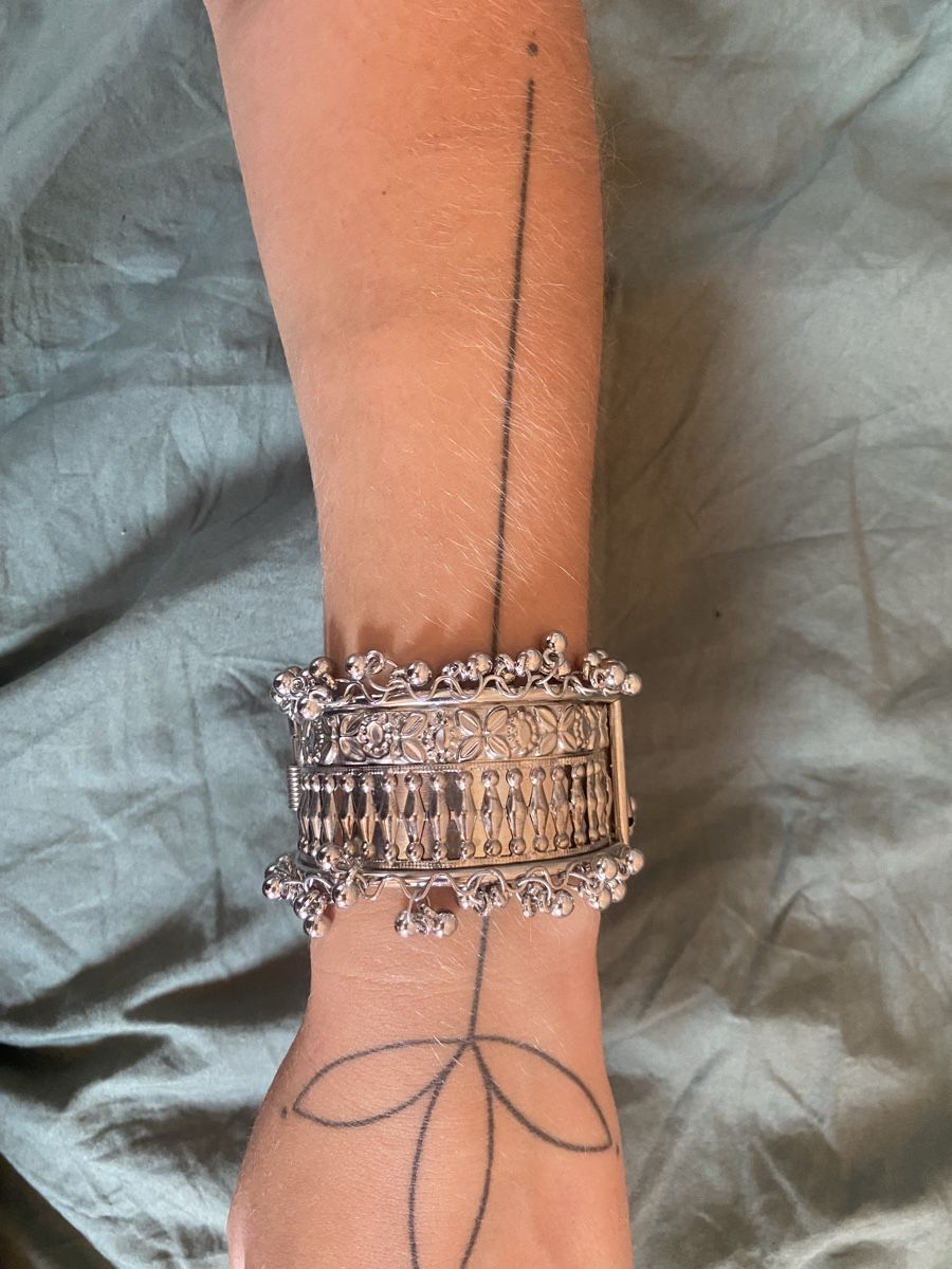 Bracciali & Braccialetti: Armband aus Nepal – Usato da Rehetobel venduto da Norea69