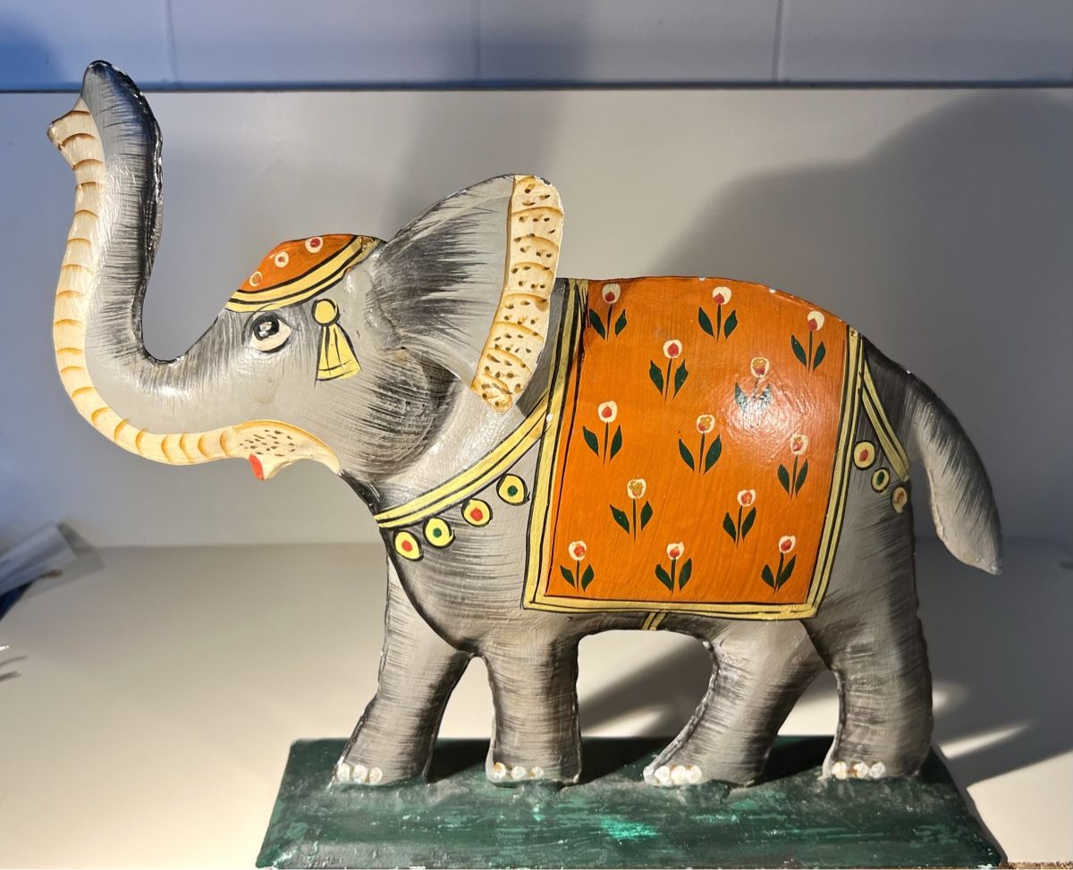 Skulpturen & Statuen: Éléphant décoratif en métal peint main, Inde – Neu (gemäss Beschreibung) aus Genève von DELIRBEADS 2