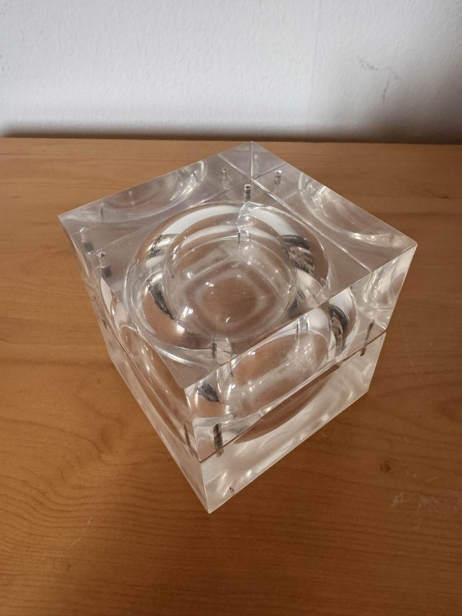 Autres décorations & accessoires: Otto Röhm  plexiglas cube transparent – D'occasion à Vésenaz par ang_5z9t 1