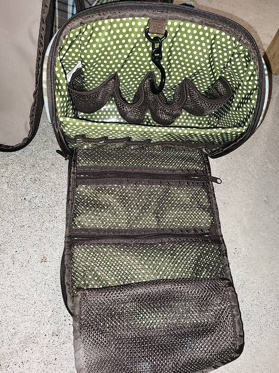Valigie: Grande valise à roulettes Dakine – Usato da Bulle venduto da daisyl3176 1