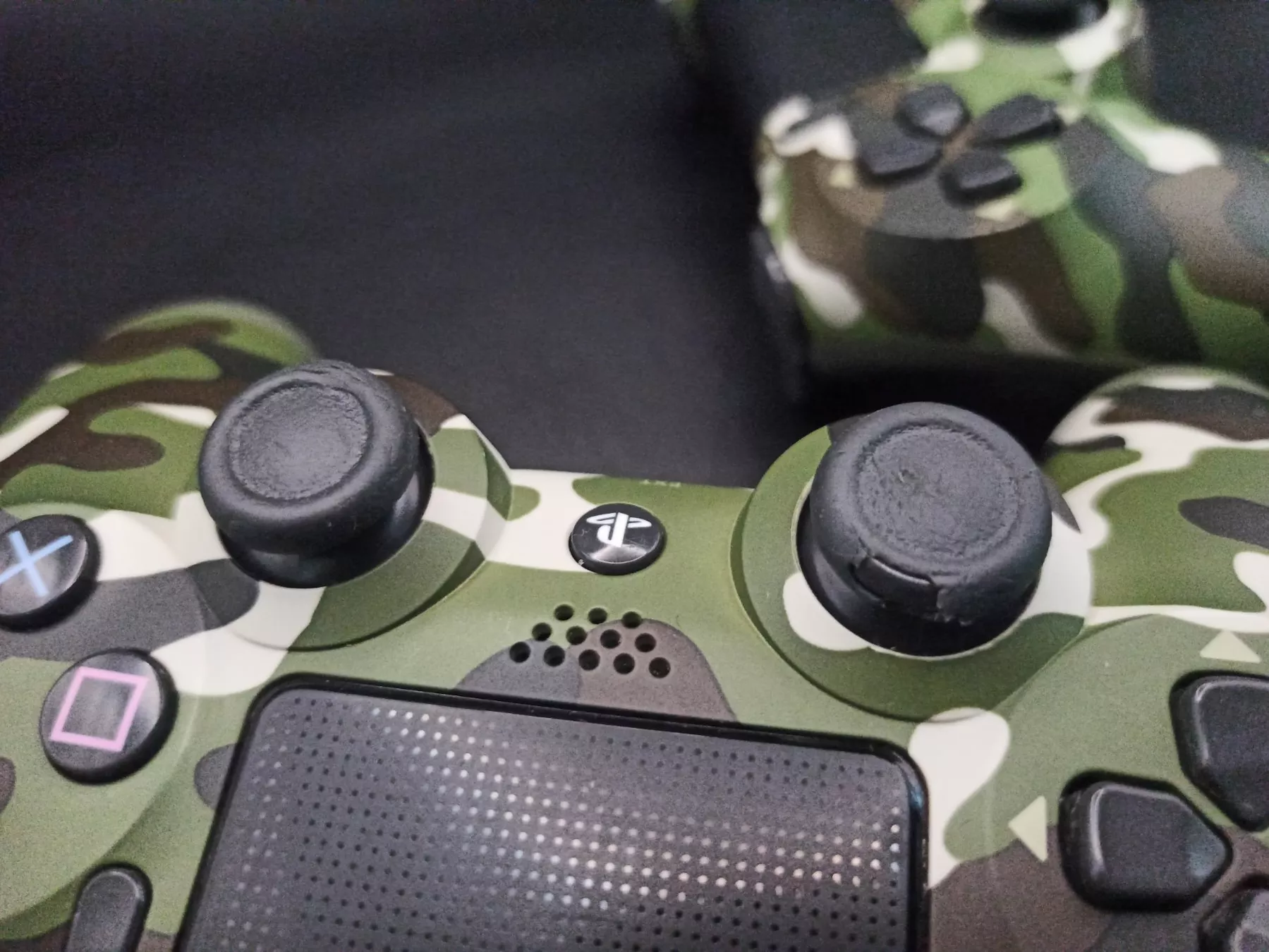 Controller: 2 x Original Controller Sony PS4 Wireless DualShock 4 CAMO – Usato da Oberweningen venduto da mar_87mx 6