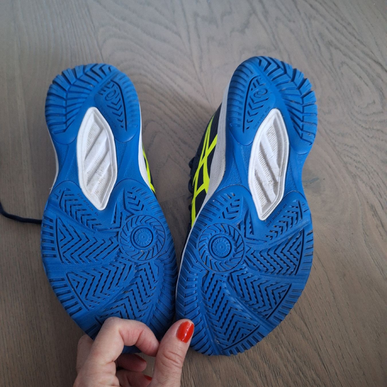 Asics Herrenschuhe: Asics Hallenturnschuhe, Gr. 35.5 – Gebraucht aus Dachsen von Luna261081 2