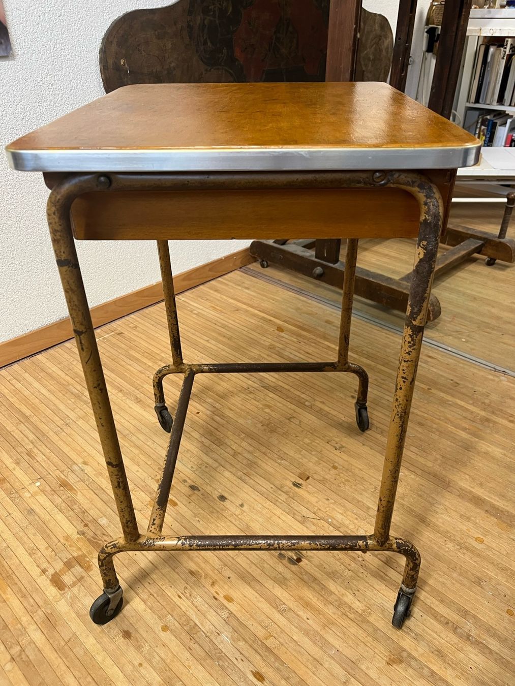 Tische: Vintage Arbeitstisch – Gebraucht aus Schachen LU von argentum5 2