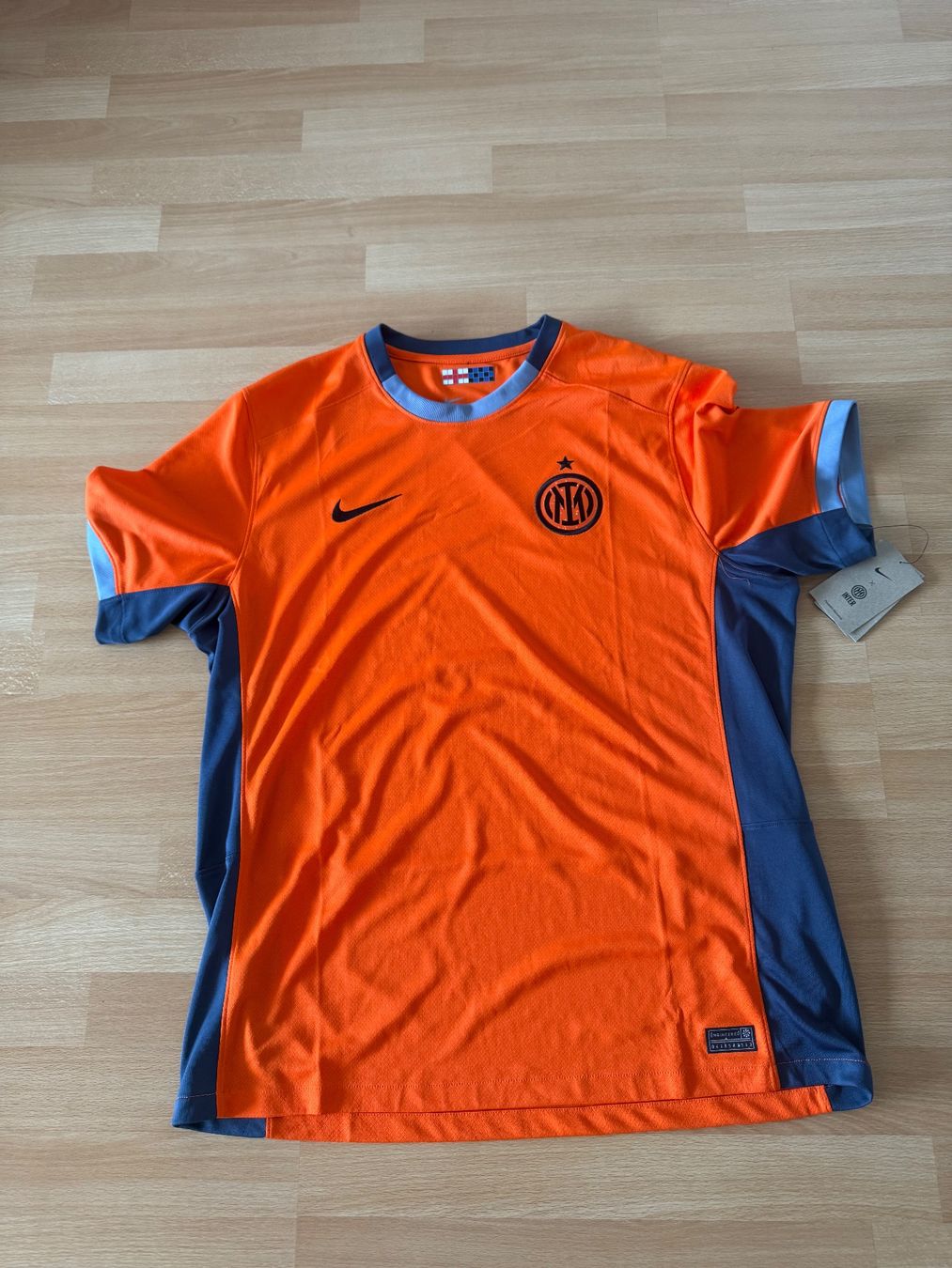 Nike Canottiere & Pantaloni: INTER TRIKOT XL NIKE ORGINAL – Nuovo e nell'imballaggio originale da Flamatt venduto da Jokerrro9