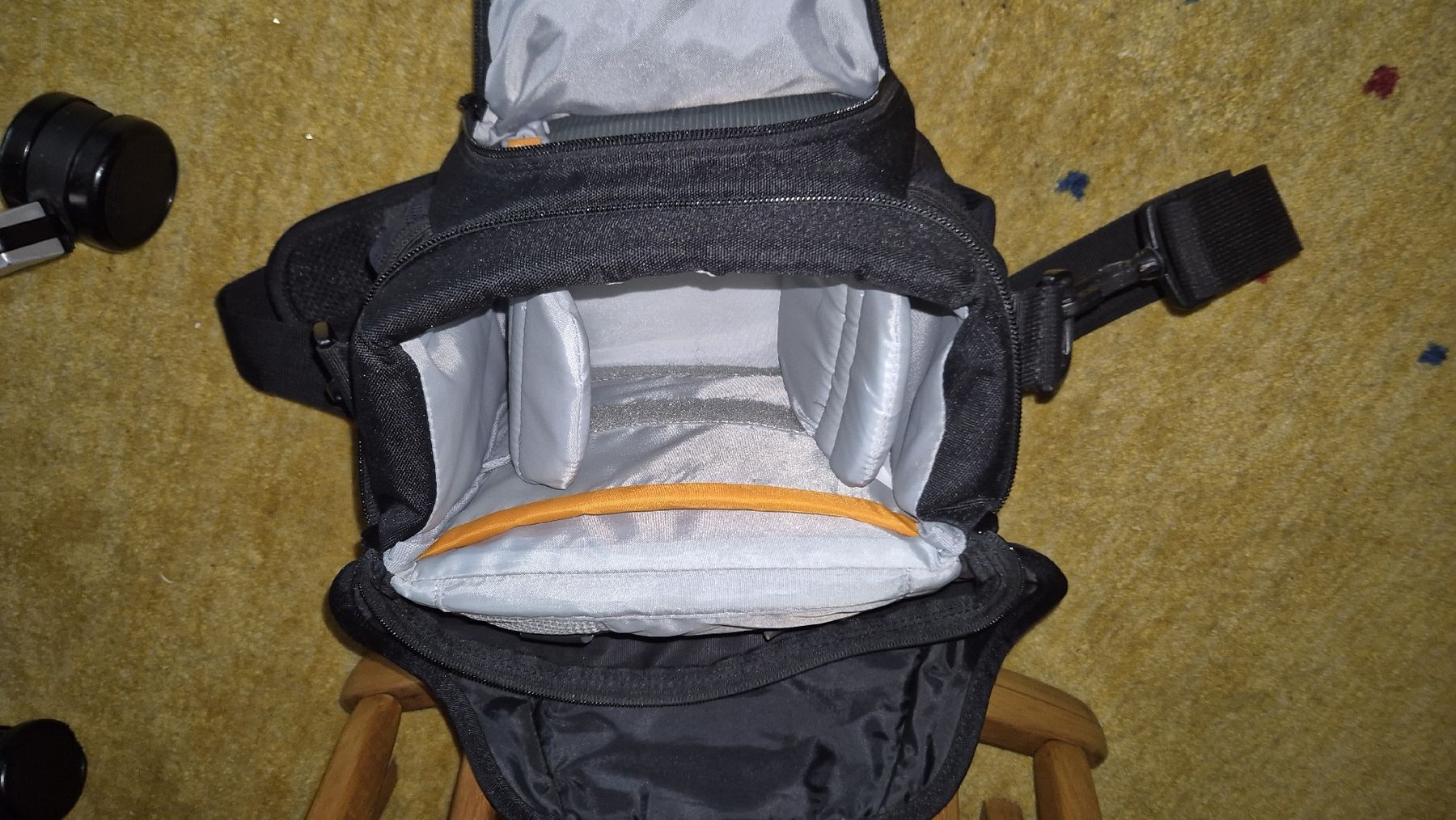 Lowepro Borse: Lowepro Nova 160 AW II – Usato da Buchs AG venduto da EasyPeasy 1