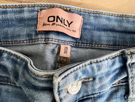 Damen Jeans ONLY Grösse 29/32 blau guter Zustand