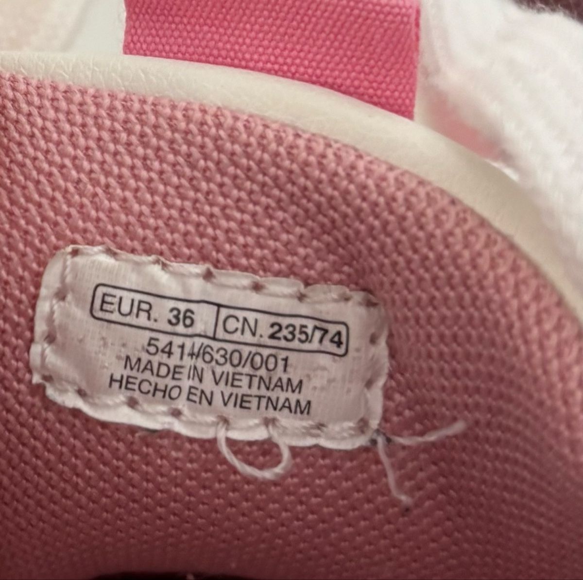 Zara Scarpe per ragazze: Baskets Zara x Sanrio Hello Kitty, taille 36 – Usato da Bernex venduto da mar_82vn 5