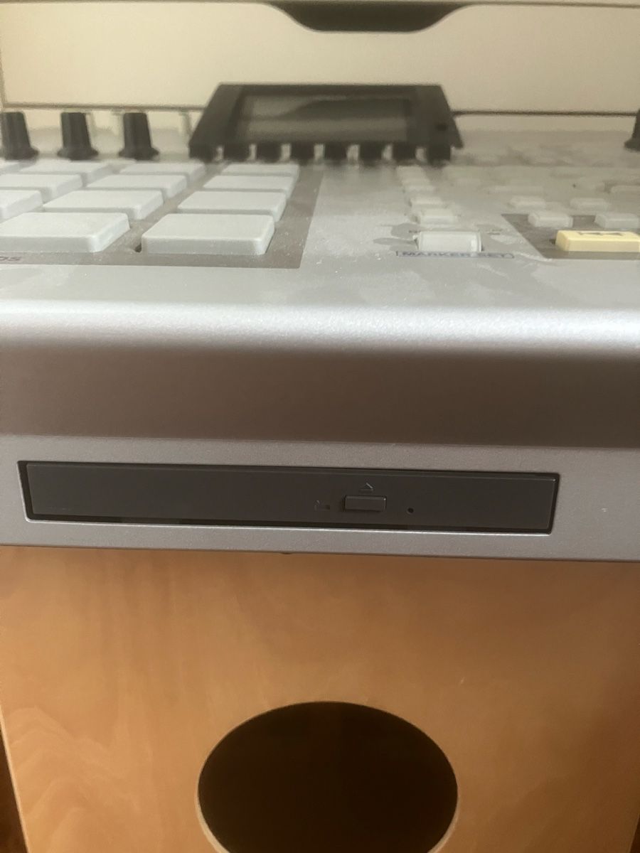 Roland Strumenti musicali: Roland MV-8800 Studio de Production – Usato da Lausanne venduto da kawinta03 2