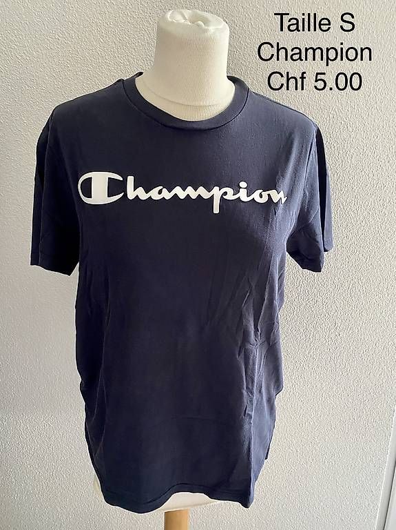 T-shirt: T shirt S / M / L – Usato da Cheseaux-Lausanne venduto da Fannelle01 3
