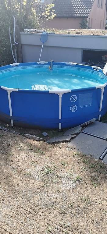 Schwimmbad: Gut erhaltener Pool – Gebraucht aus Muttenz von ral_yr2d 1