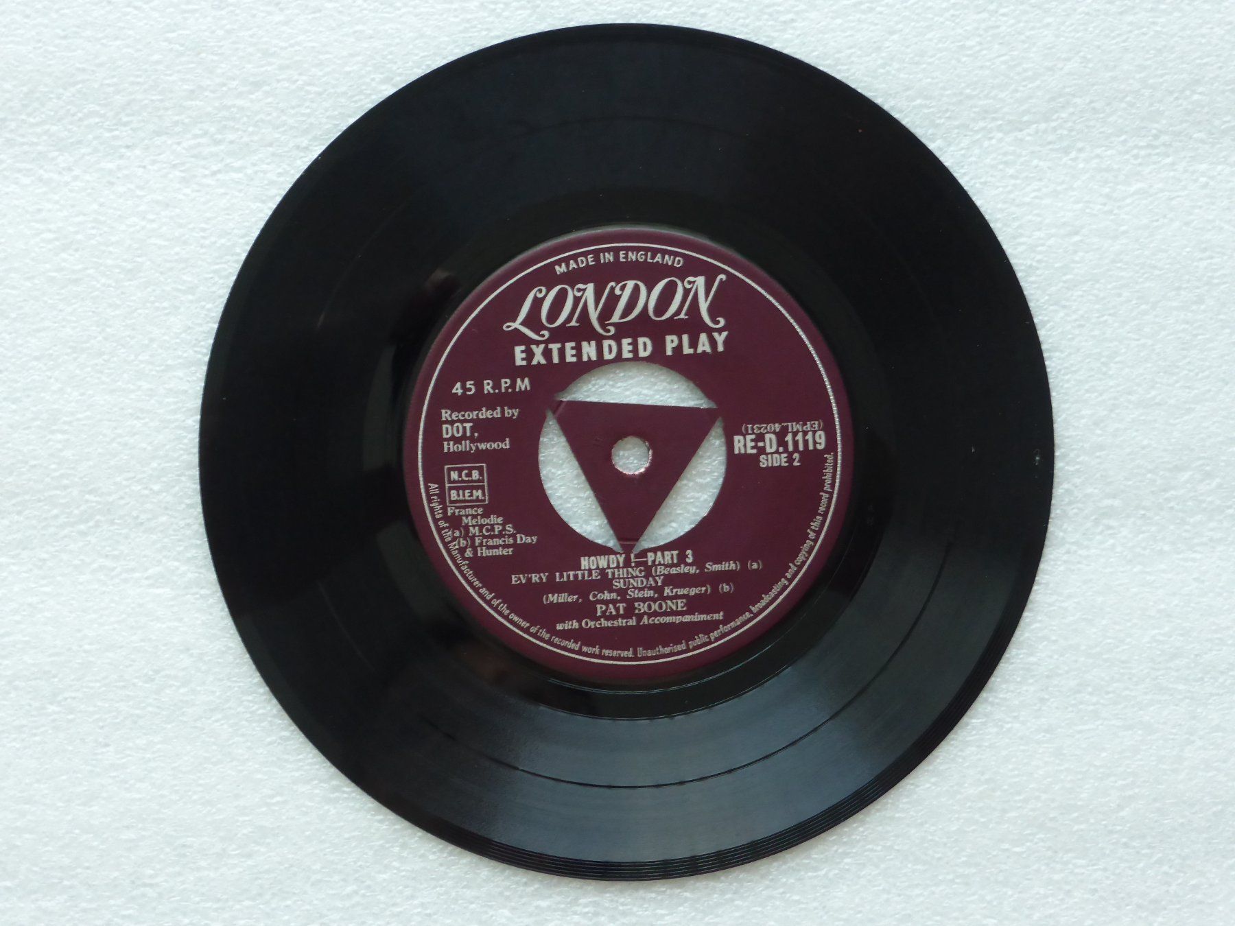 Schallplatten: Vinyl Single   EP  PAT BOONE – Gebraucht aus Küssnacht am Rigi von Mondkinder 2