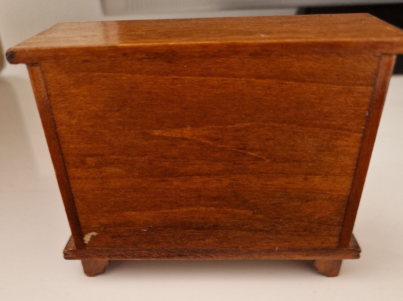 Puppenhäuser & -möbel: Miniatur Holzkommode – Neu (gemäss Beschreibung) aus Zürich von ant_kk8r 1