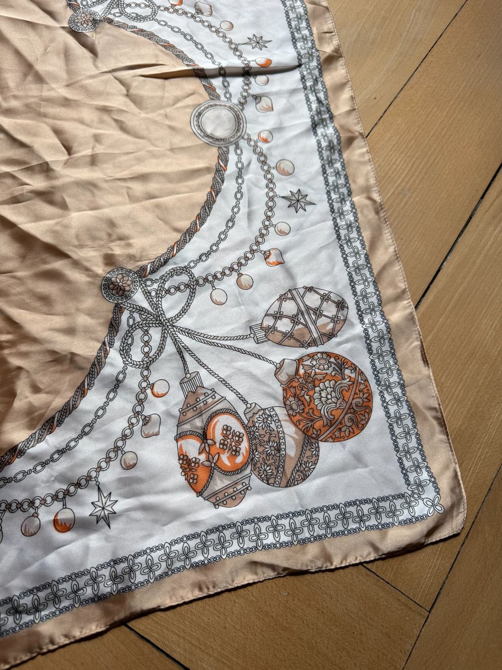 Foulards & écharpes: Foulard beige-golden gemustert – D'occasion à Zürich par Diazaio 1