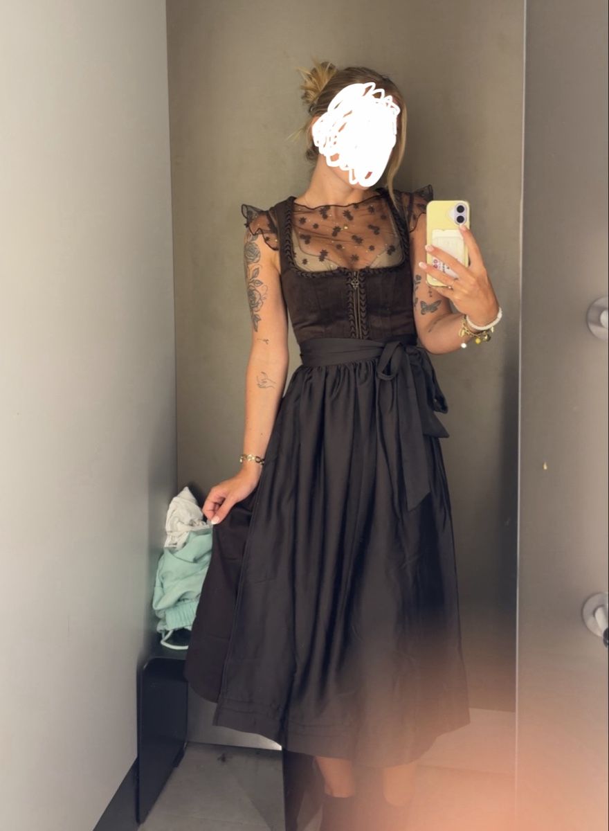 Costumi: Dirndl Grösse EU 32 inkl. Bluse – Nuovo (secondo la descrizione) da Stäfa venduto da sinimini7
