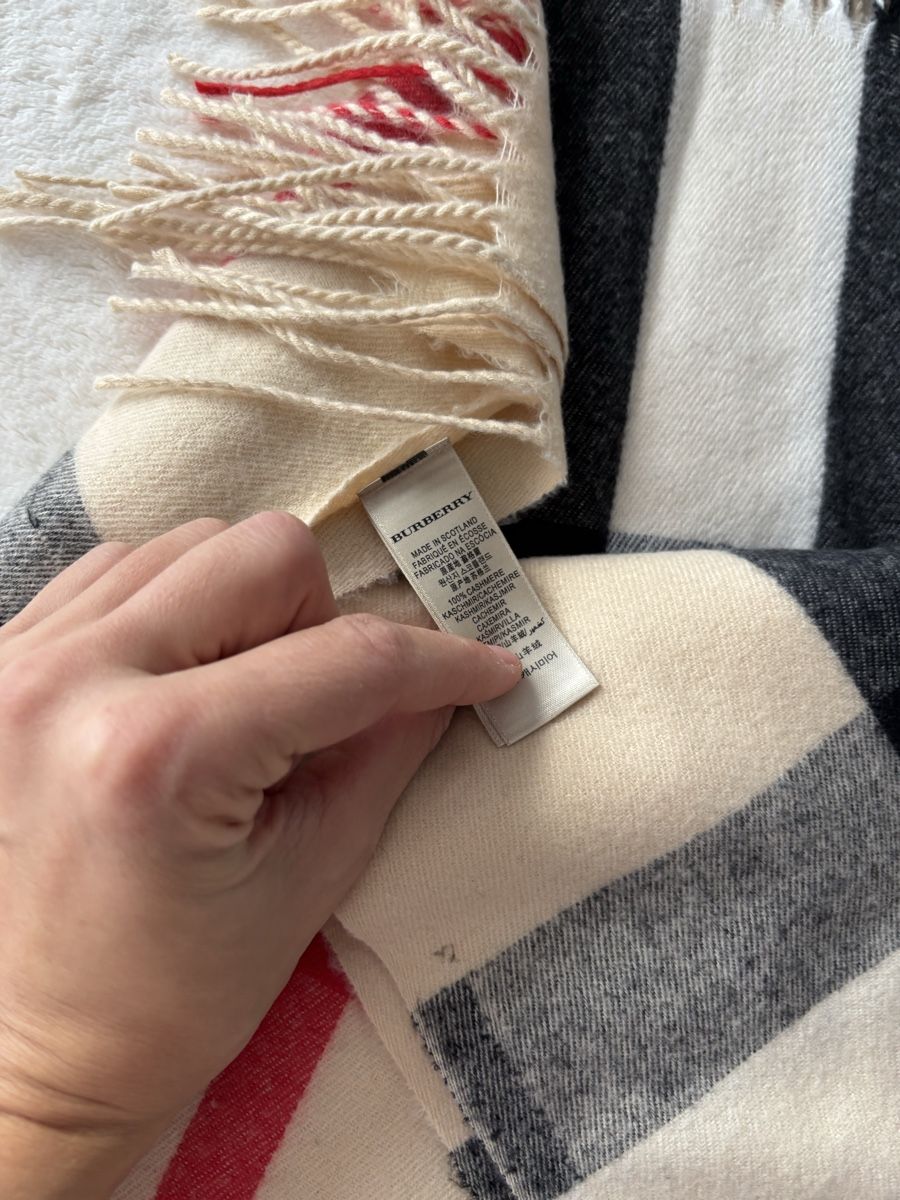 Foulards, Tücher & Schals: Checked Scarf Pashmina  – Gebraucht aus Horgen von len_qjz9 2