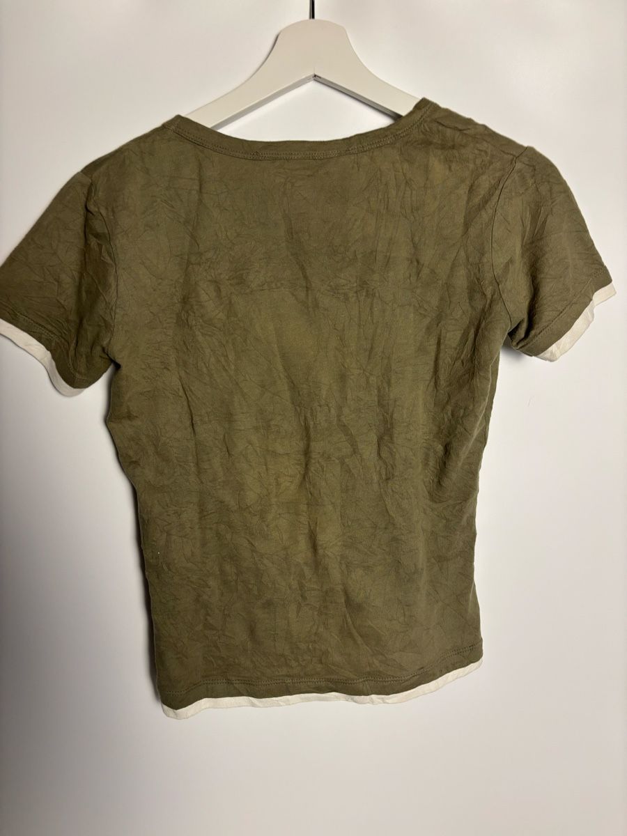 Top: vintage 2000s baby-tee with print – Usato da Leissigen venduto da lamooniade 2