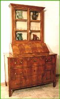 Biedermeier Schreibkommode um 1840 mit Vitrine, Nussbaumholz