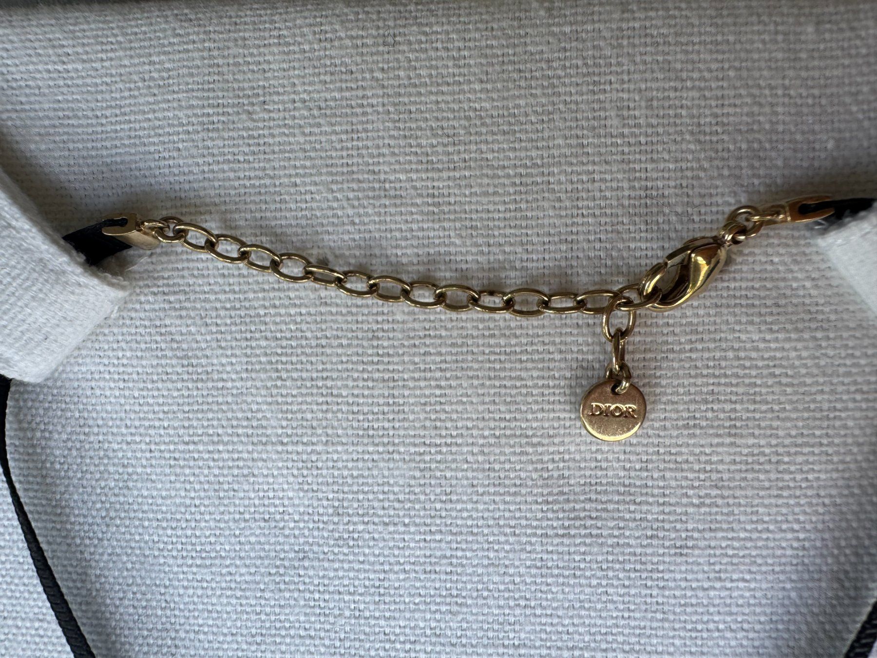 Dior Catenine: Dior Choker NEU – Nuovo (secondo la descrizione) da Kilchberg ZH venduto da 753sunshine 4