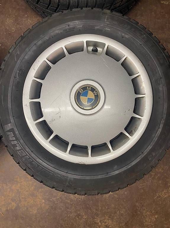 Pneumatici & Ruote complete: BMW E30 Kompletträder – Usato da Meisterschwanden venduto da marcog93 2