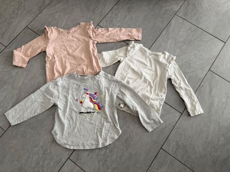 Drei Langarmshirt - Grösse 110/116 - KIDS + C&A