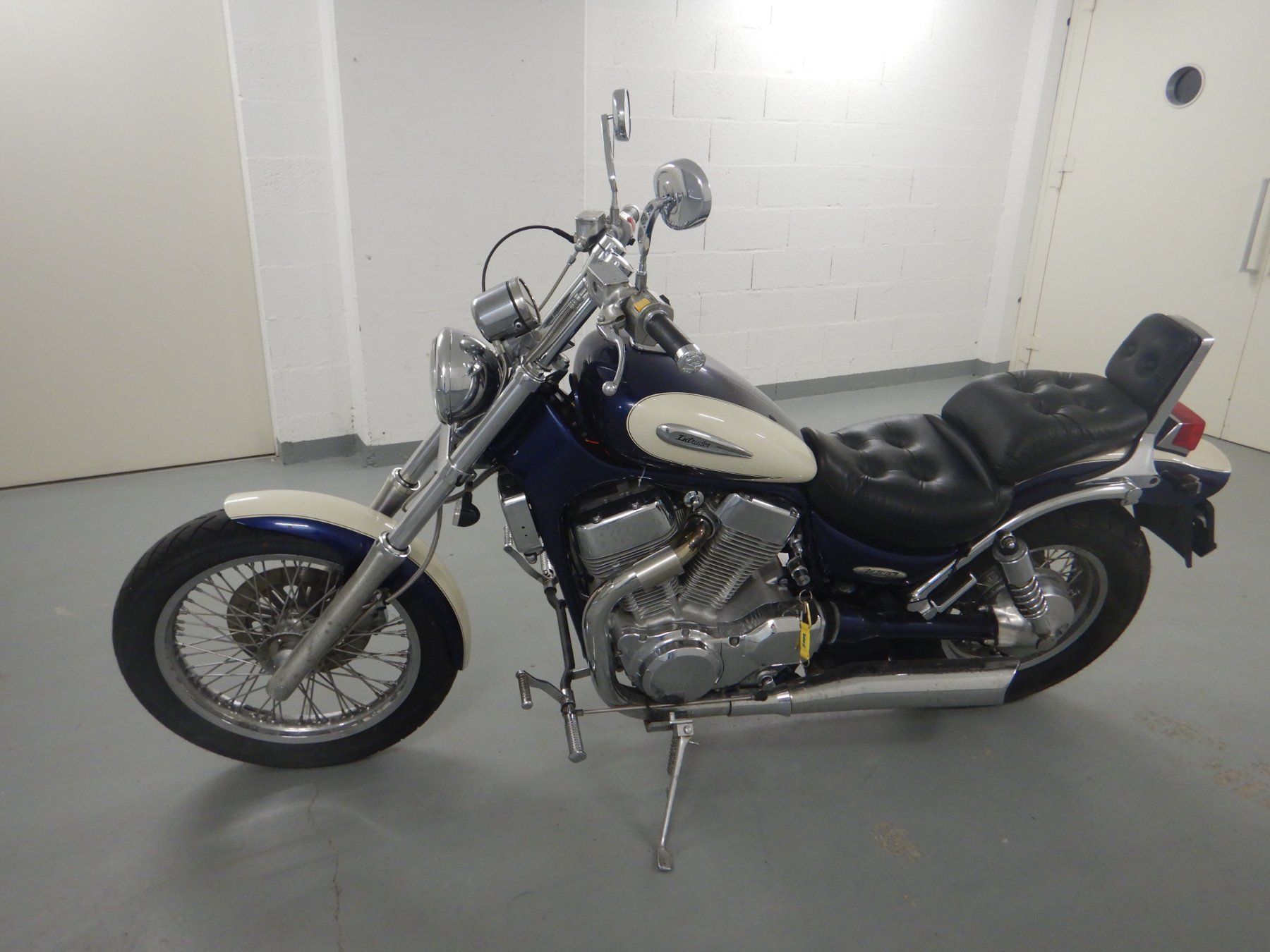 Suzuki Strasse: SUZUKI VS1400GLP – Gebraucht aus Fribourg von OFAIL 1