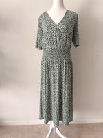 Bodyflirt Kleid grün mit Blumenmuster, Gr. 36/38